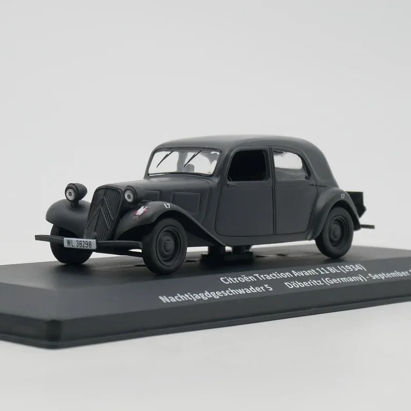 

Diecast Ixo 1:43 Scale Citroen Traction Avant 11 BL World War II French Military Vehicle Alloy Car Model Toy Gift Display