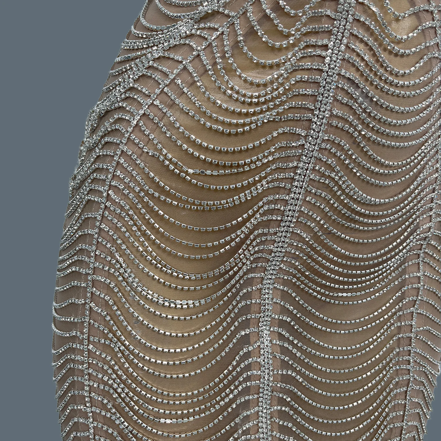 Mini abito senza schienale in rete sexy con strass scintillanti per cena di lusso per le donne, festa di ballo, compleanno, festeggia il vestito da spettacolo Xingzhi