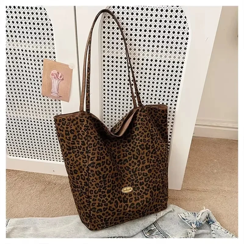 

Luxury Sail Butot Bag 2025 Autumn Fashion Versatile Two Sided Double Shoulder Bag Large Capacity Commuter Leopard Pattern Bag