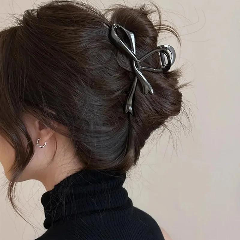 Koreański geometryczny metalowy złoty srebrny czarny Gaint Bow knot Hair Claw Clip dla kobiet Gruby cienki akcesoria do głowy Streamer Crab Clamp