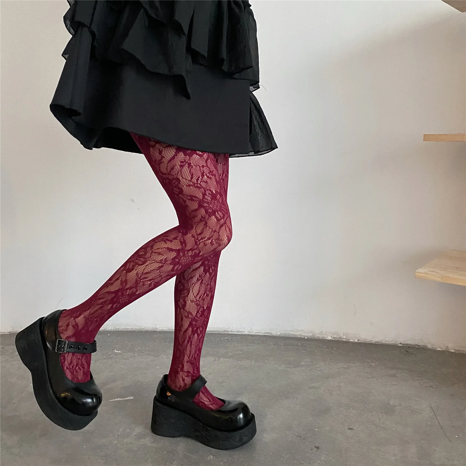 Lolita Lace Fishnet Stockings Pantyhose Retro Slim Super Stretch Leggings Stockings Sexy Pattern Underwear Women White Tights