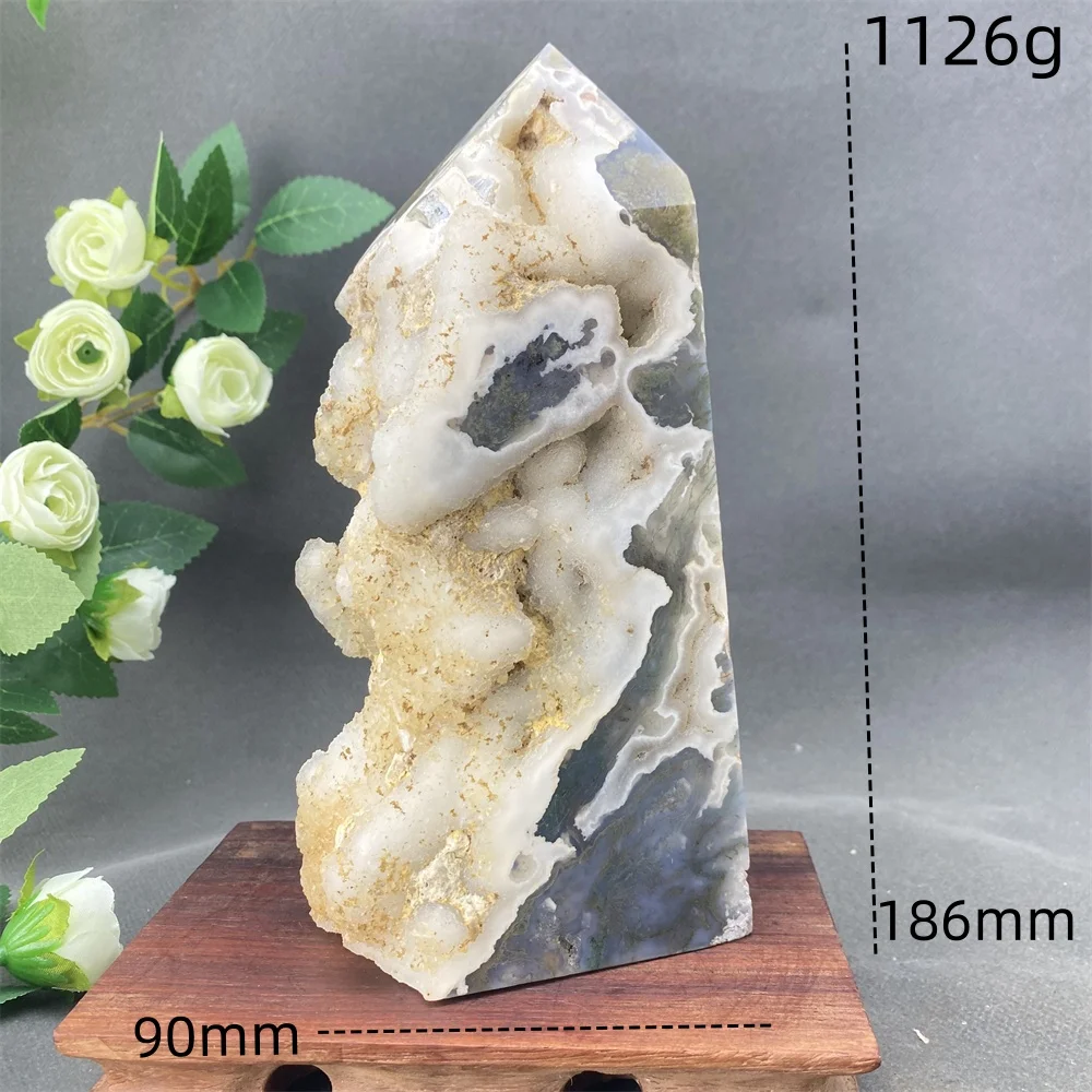 

Shi Ying Travels Around Natural Moss Agate, Crystal Cave, Witchcraft Altar Collection, Home Decoration Ornaments.