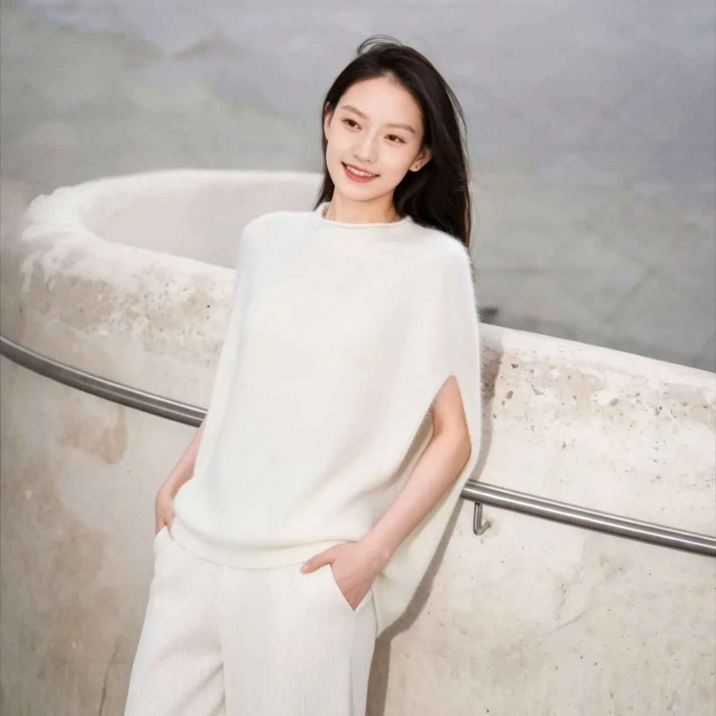 Mulberry silk 90 wool pullover vest, women's western-style autumn and winter cashmere soft bat sleeve sheep sweater