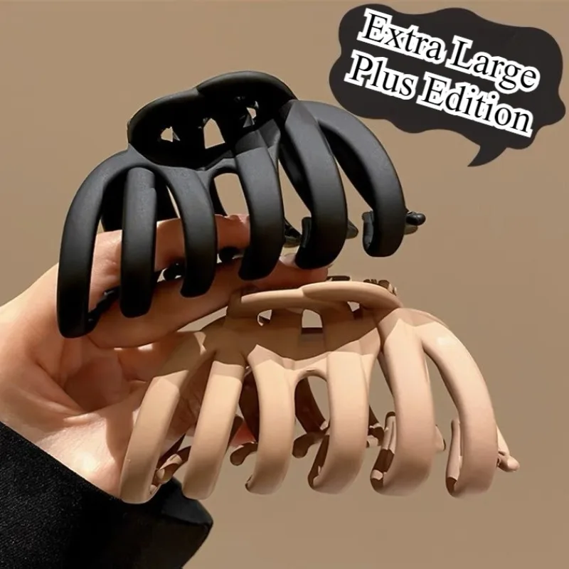 Korean Neutral Frosted Large Claw Clips for Thick Hair Accessories Women Headdress Ins Fashion Plastic Catch Crab Hairpins Gifts