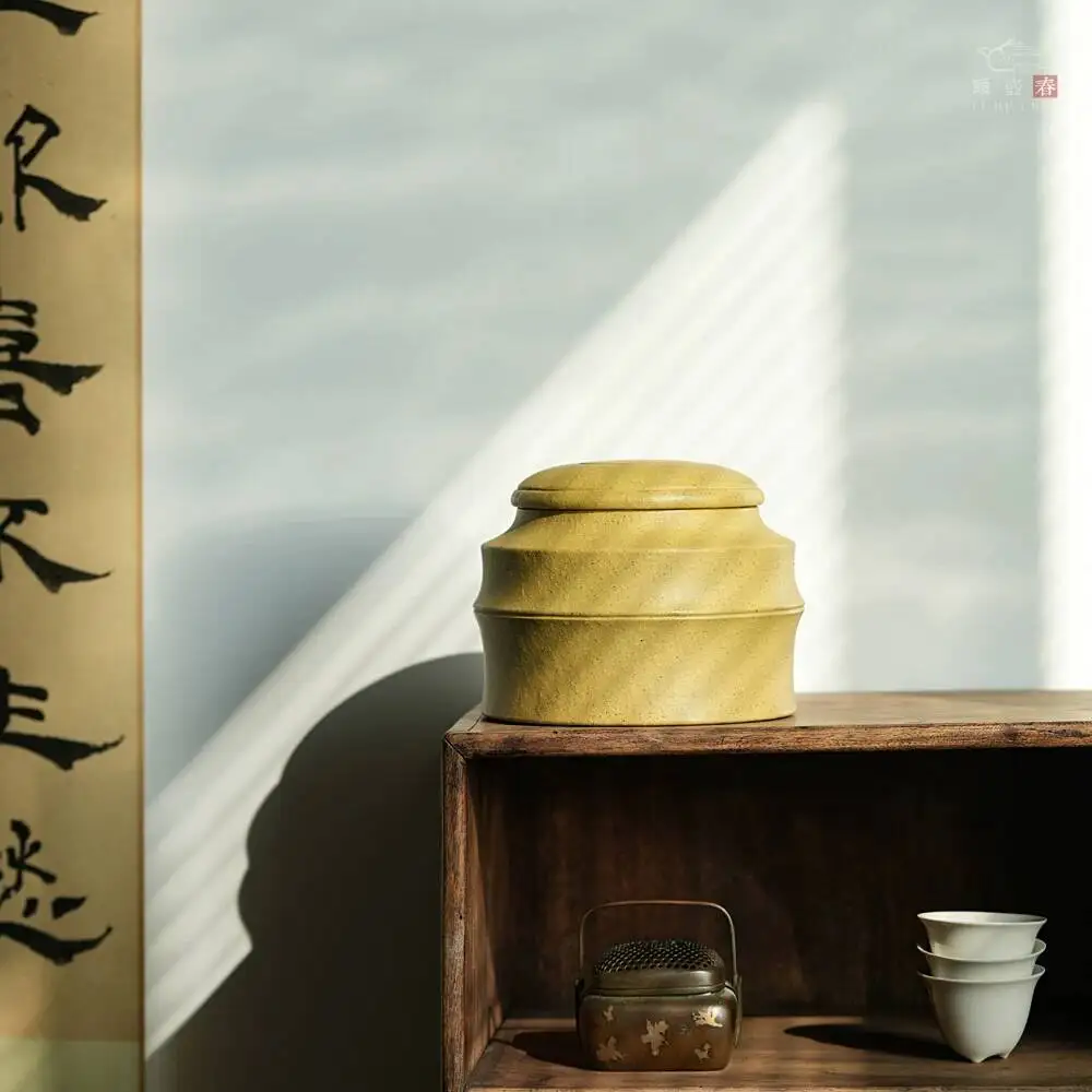 Yihu Chun Premium Yixing Zisha Masterfully Handcrafted Tea Canister, Original Mine Green Clay High-Rise Canister