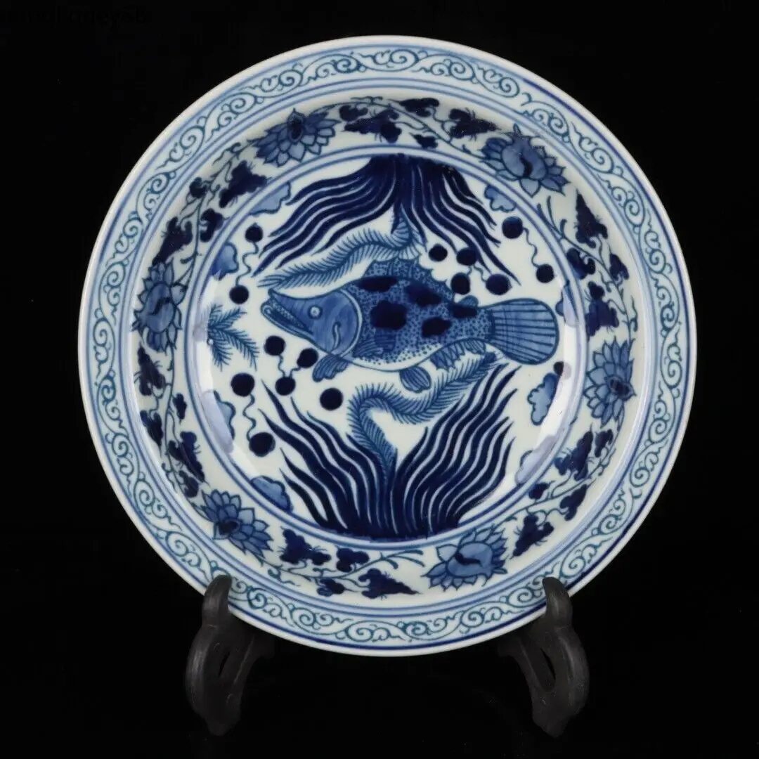 

7" Collection Chinese Blue-and-white Porcelain Animal Fish Fishalgae Plate
