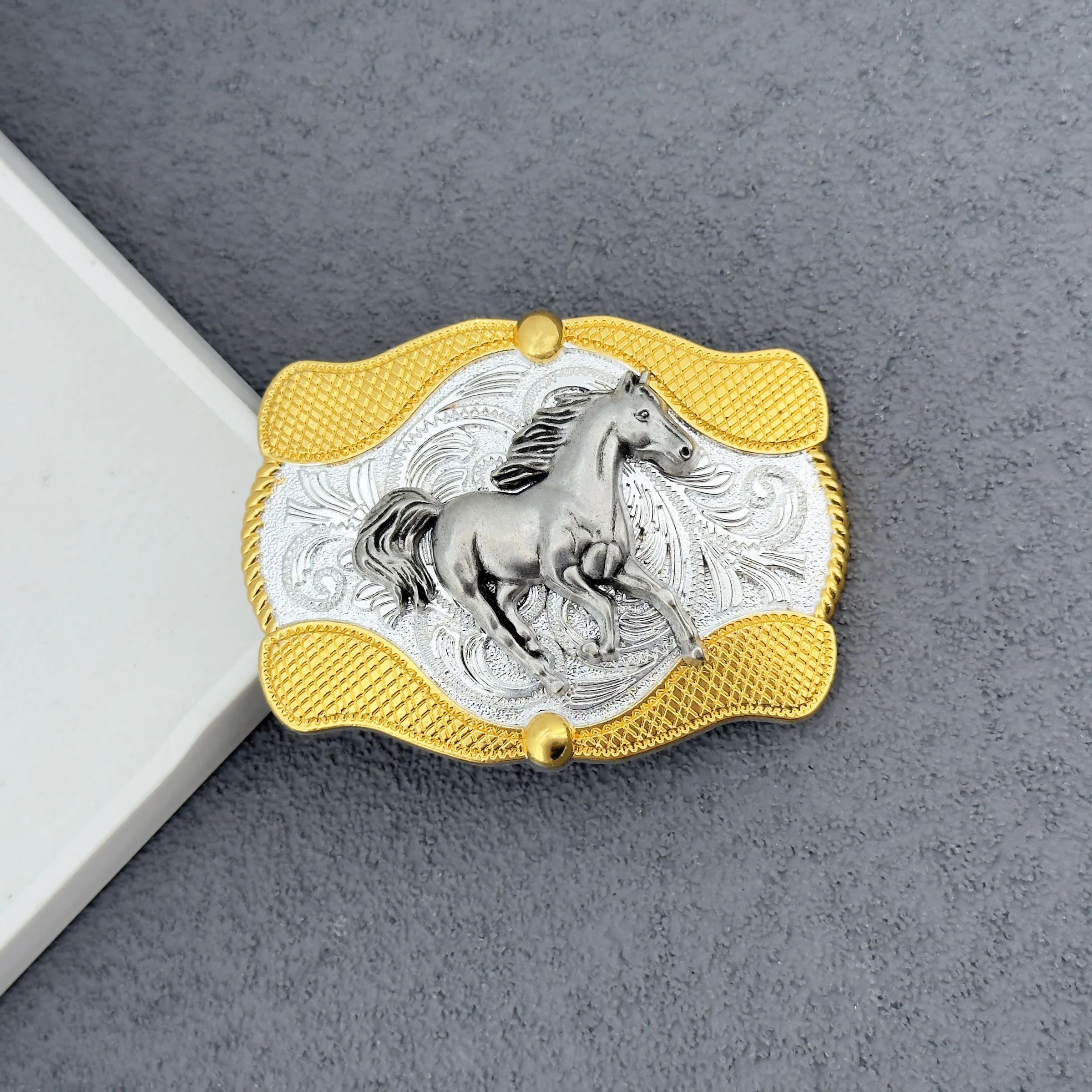 مشبك حزام على الطراز الغربي القديم من قماش الدنيم للرجال والنساء، رأس بإبزيم ناعم متعدد الاستخدامات من سبائك الزنك.