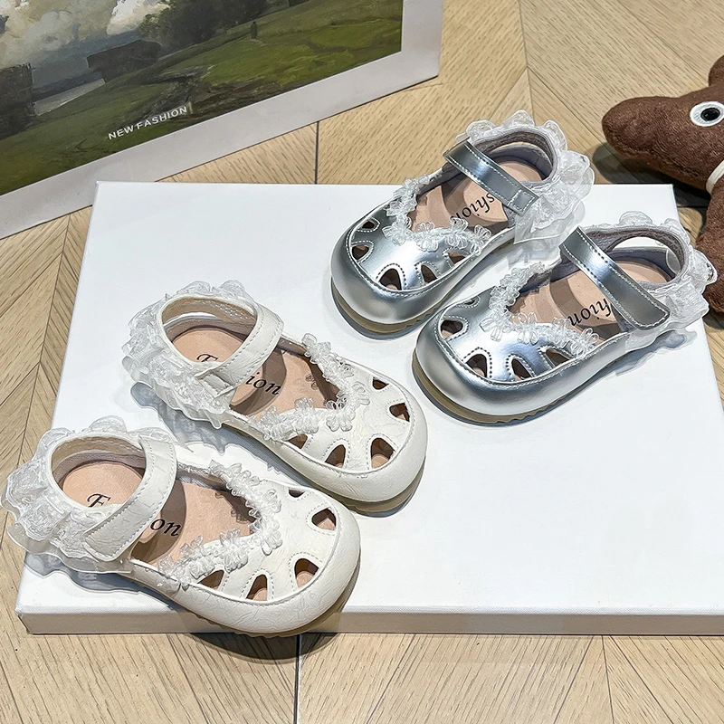 

YUYIN Girls' Lace Leather Sandals New Summer Toddler Closed-Toe Sandals Non-Slip Fashionable Versatile Girl Dance Party Shoes