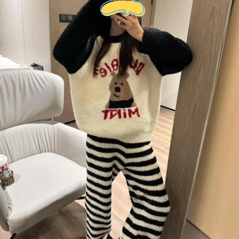 nuovo modello Pigiama da donna in pile corallo autunno inverno foderato in pile Indumenti da notte addensare tenere al caldo pigiama a mezza pile vestito homewear