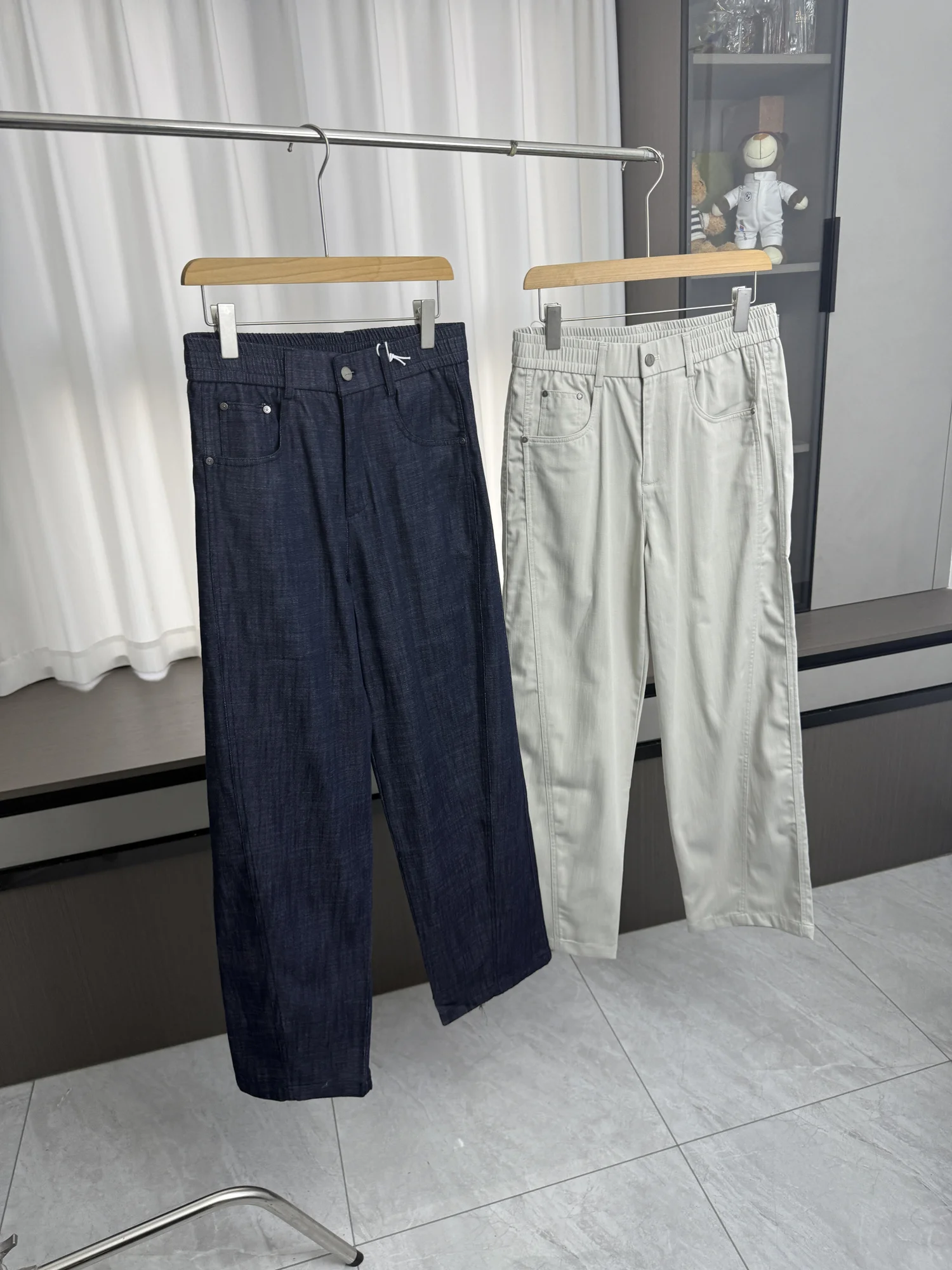 High-End Design Men's Comfortable Spring Summer Casual Loose Straight Leg Jeans Elastic Soft Style Breathable Straight Pants