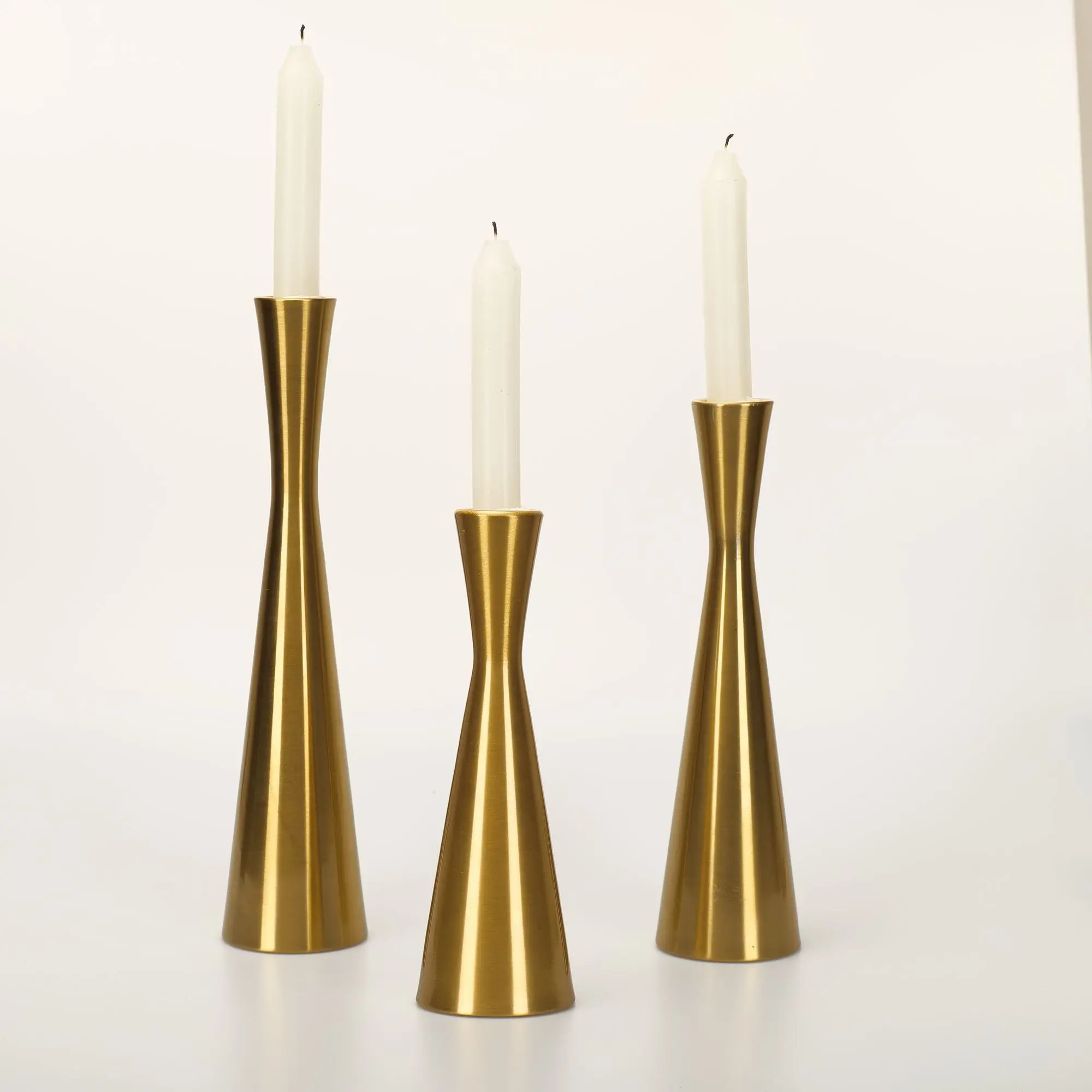 European Slim‑Waist Candlestick Figurine Romantic Candle Holder for Date Proposal Party Festival Home Tabletop Decor