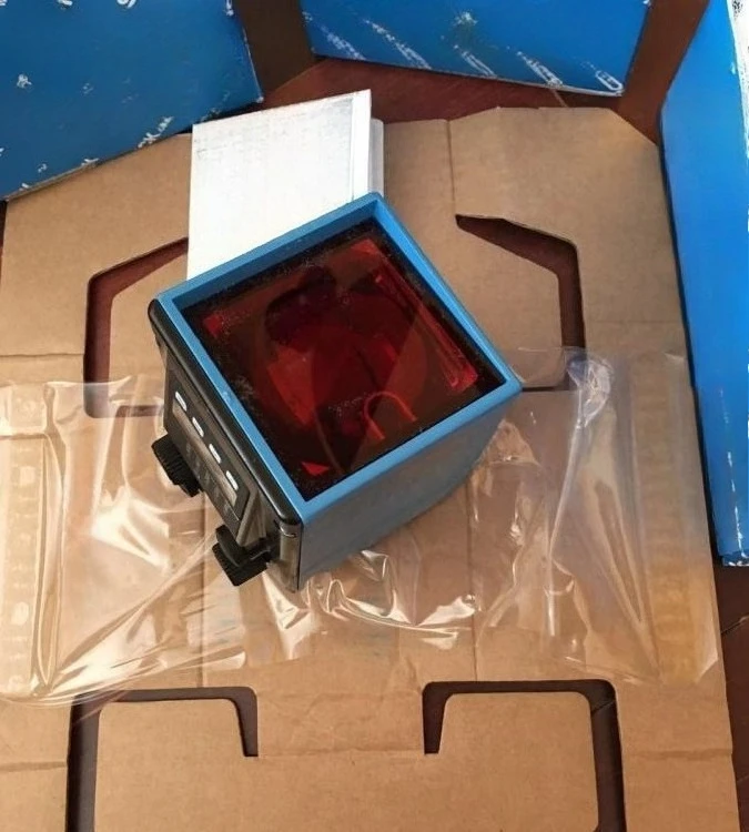 

Laser Distance Sensor DL1000-S11112 Long Range Rangefinder