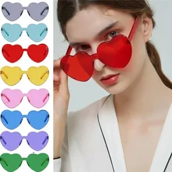 Love Heart Frame Sunglasses for Man Women Boy Girl Brand Designer New Fashion Cute Retro Sun Glasses Travel Party Eyewear