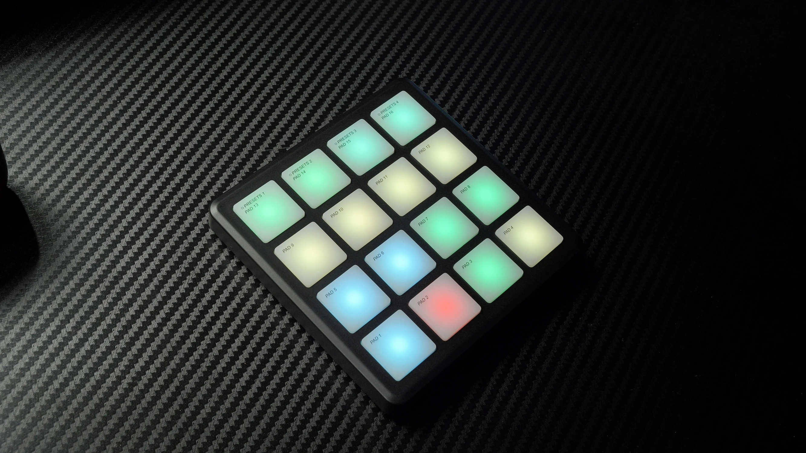 M-VAVE SMC-PAD Pocket 16-Key RGB Backlit MIDI Pad Controller