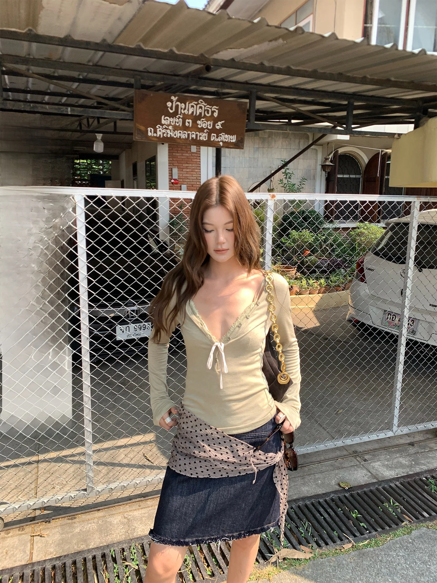 

Комплект из двух предметов: тонкий трикотажный топ с высокой эластичностью из шелка и шерсти, облегающий, с кружевной отделкой, с поясом, повседневный стиль, длинный рукав.