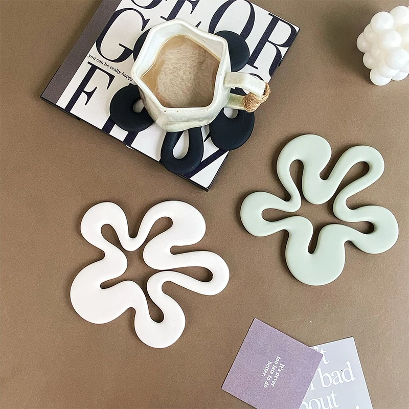 Kitchen Dishes Accessories Table Protector Irregular Flower Shape Coasters Skid Insulation Cup Mat Antiskid Pat Reusable