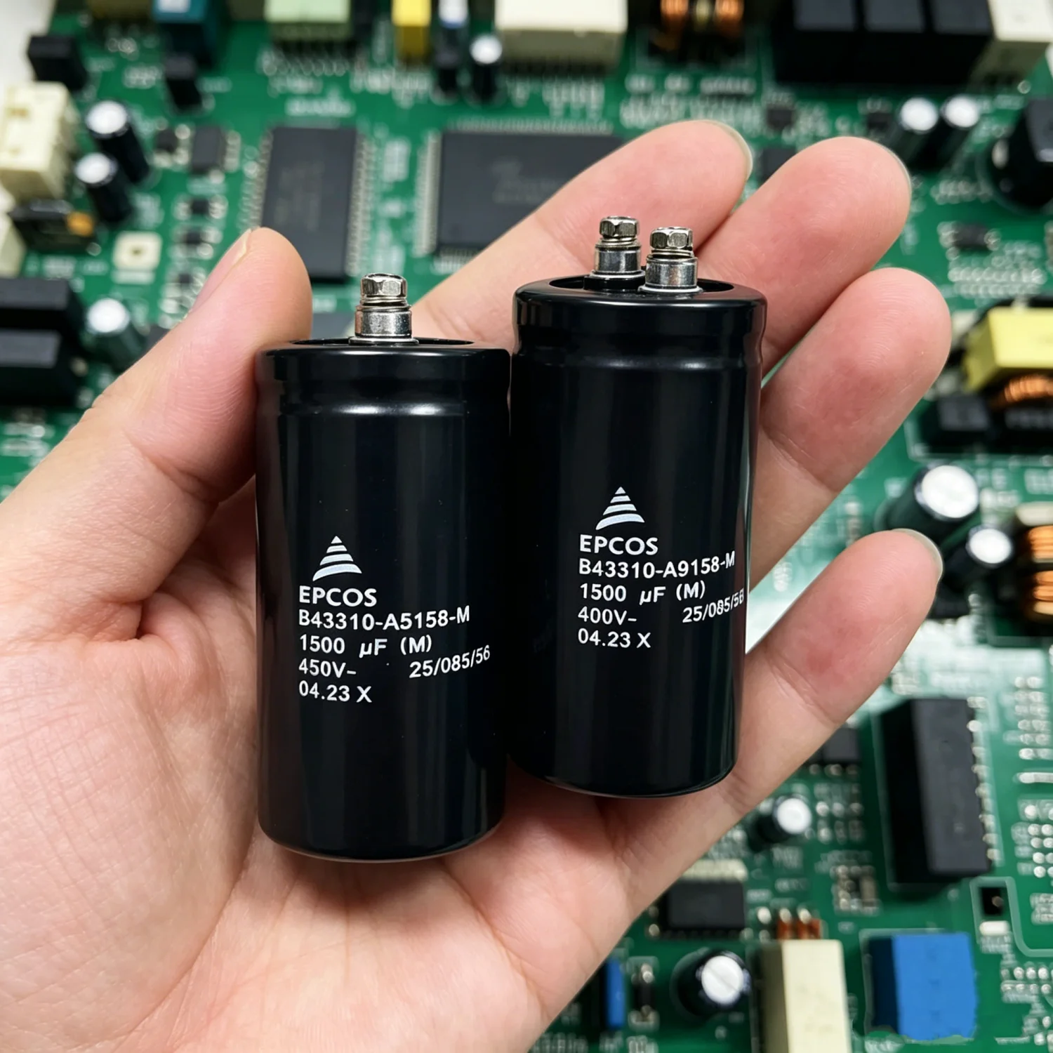 Capacitor Eletrolítico de Alumínio MFD EPCOS 1500UF 400V/450V para Máquina de Solda Inversora