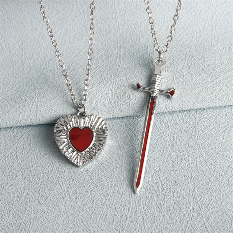 2 stücke Schwerter Herz Anhänger Halsketten für Frauen Männer Kühlen Punk Herz Passenden Halsketten Paar Freundschaft Mode Schmuck Geschenk – Detail 3