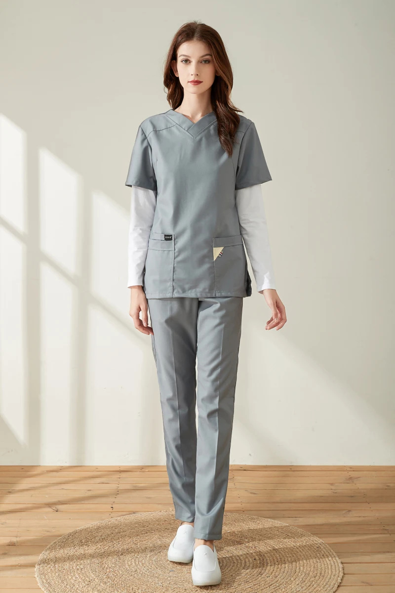 زي صيفي بياقة عالية وأكمام قصيرة للنساء ولون رمادي طقم ملابس عمل للممرضات Cic للأسنان بقصة ضيقة