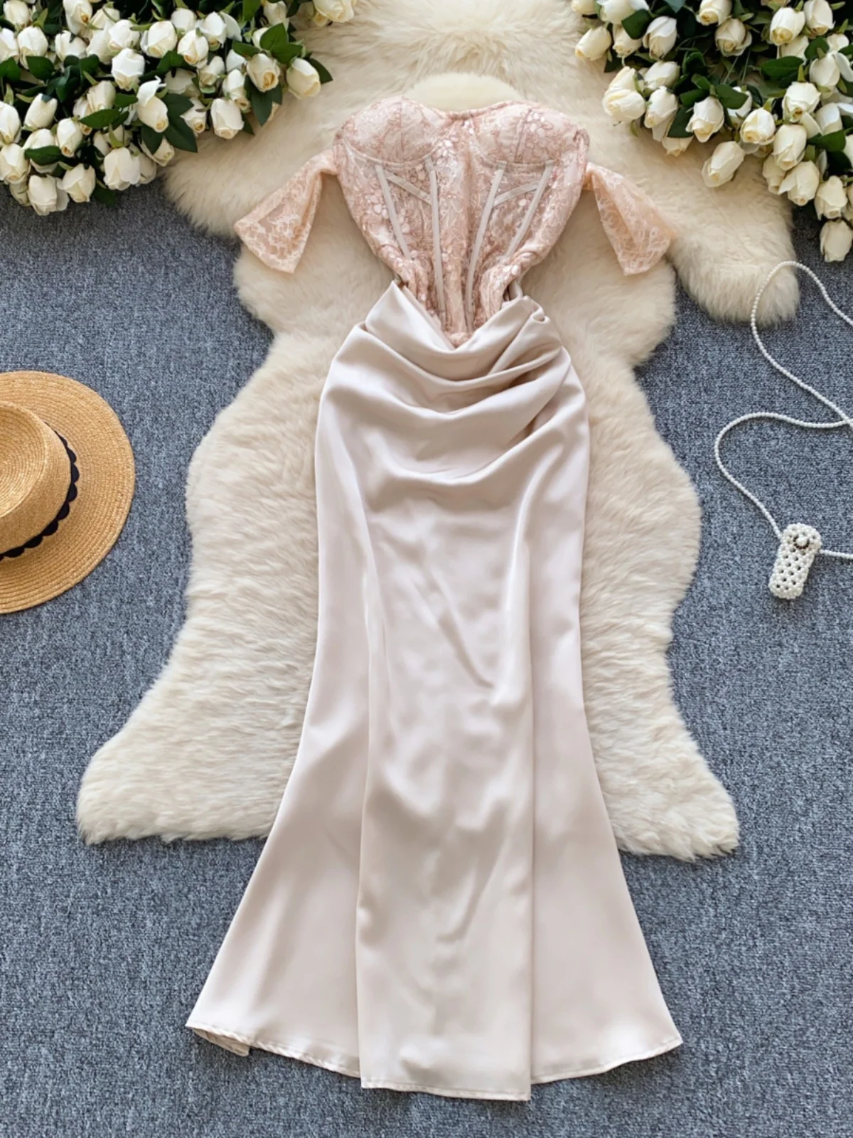 กระโปรงยาวทรงเข้ารูปเอวสูงสไตล์เกาหลี ผ้าซาตินเนื้อนุ่ม ดีไซน์เก๋ไก๋ แบรนด์ Ele High-End รุ่น One-oulder Dr สำหรับผู้หญิง