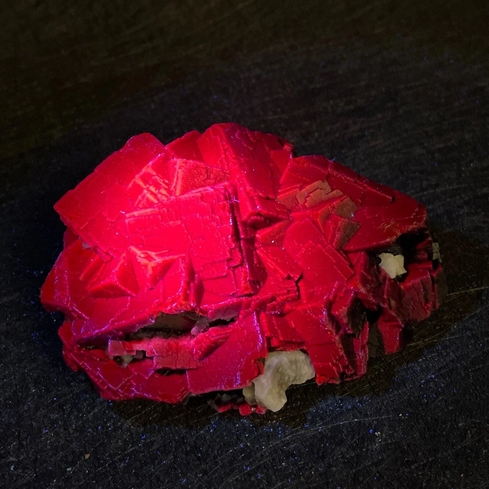 

1pc Chic Black Rose Fluorite Crystal Cluster - Intense Red & Blue UV Reactive - Striped Pattern Gemstone for Jewelry Making