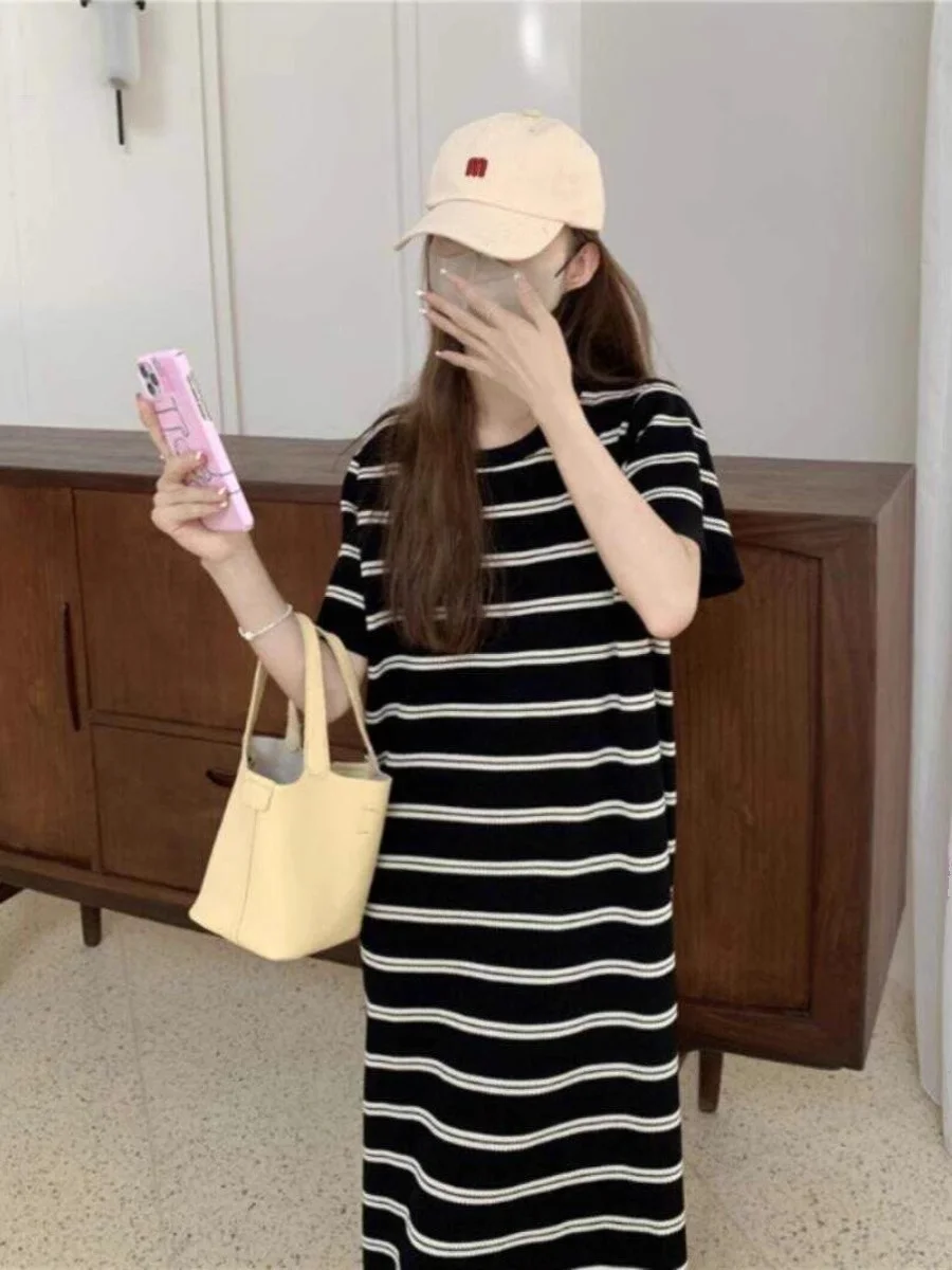 怠惰なスタイルストライプニット半袖 T シャツドレス女性の夏のルースアイスシルクカジュアルロングドレス W395