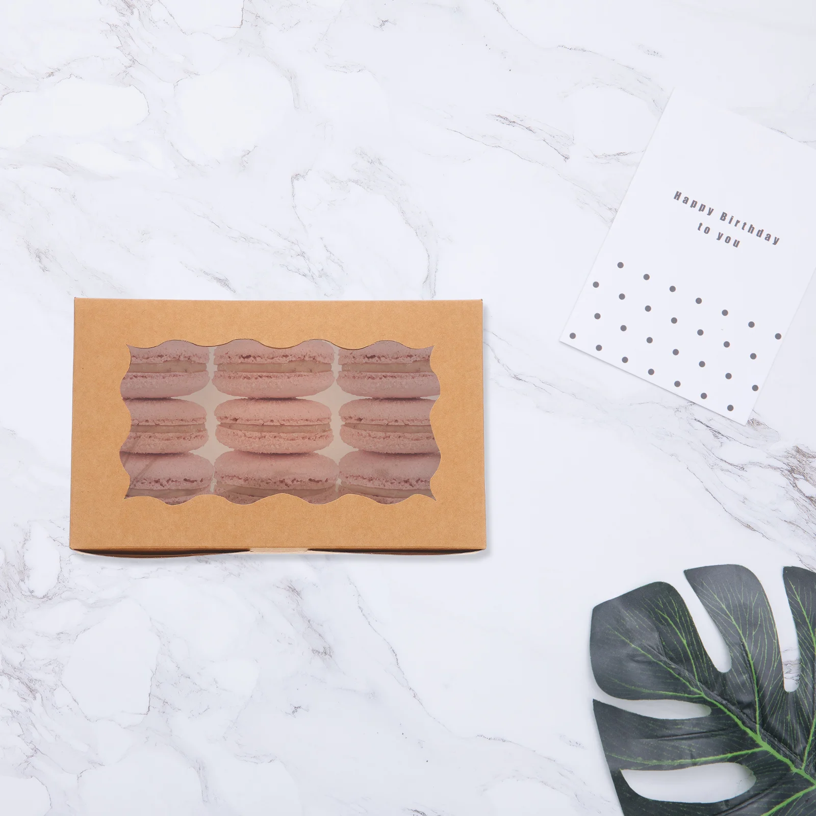 

50 шт., коробки для выпечки с крафт-бумагой, упаковка для десерта, футляр для печенья с макаронами, компактный контейнер для торта, печенья, аксессуары для вечеринок