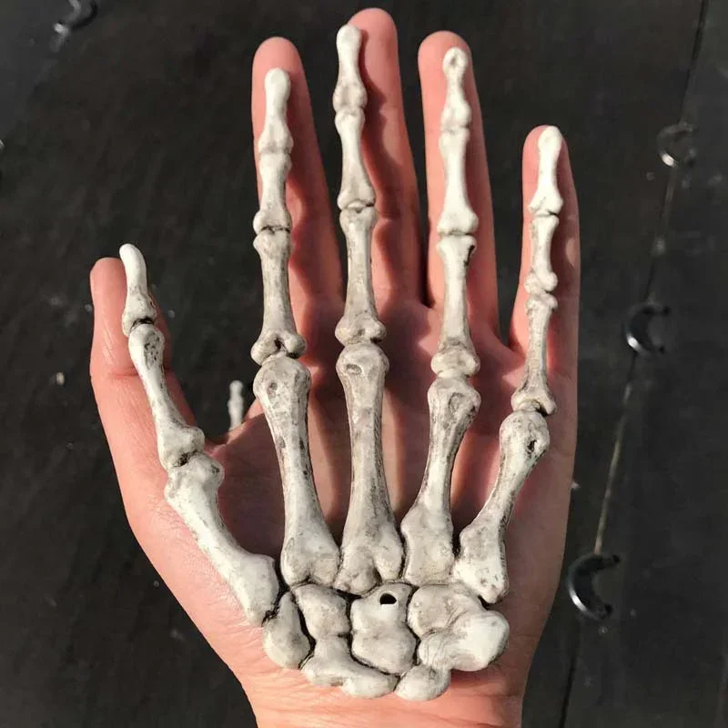 1pair Halloween Scary Props Plastic Skeleton Hands Realistic Life Size Plastic Fake Human Hand Bone Scary Props Halloween Decor