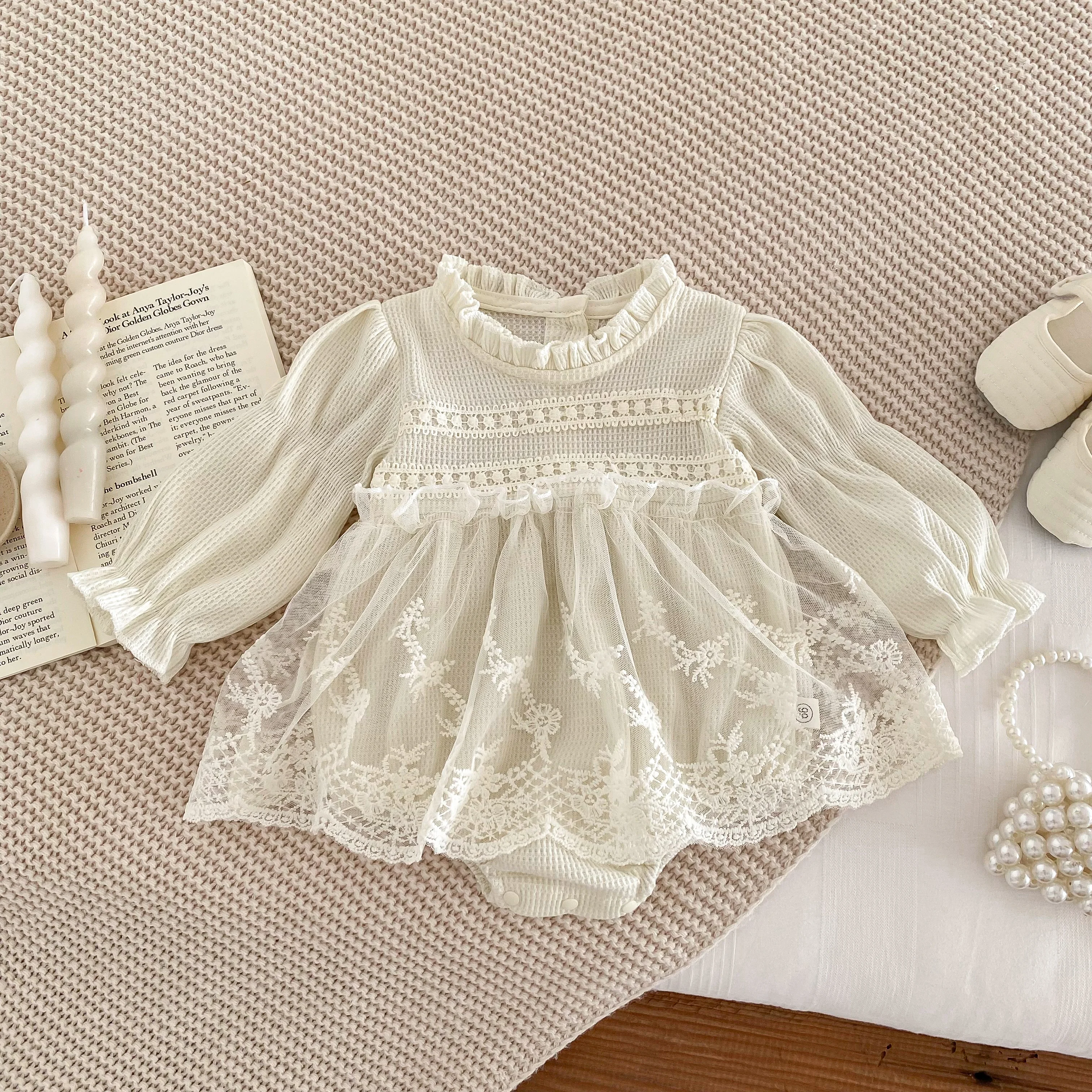 Autumn Newborn Bodysuit Baby Jumpsuit Girls Lace Hemline Balloon Long Sleeves Breathable Fabric Elegant Romper 0-2yrs