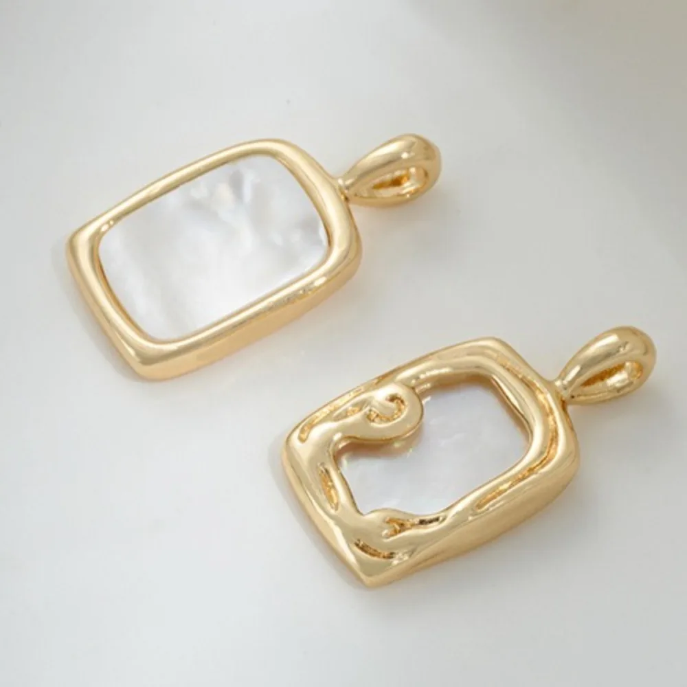 

1Pcs Copper Charms 14K Gold Color Inlaid Natural White Butterfly Rectangle Pearl Vintage Frame Pendant DIY Necklace Jewelry