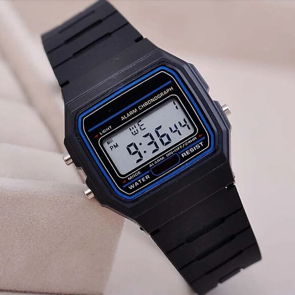 1pcs Student Watch Sports Electronic Watch Multi functional Alarm Clock Children's Square Electronic Watch