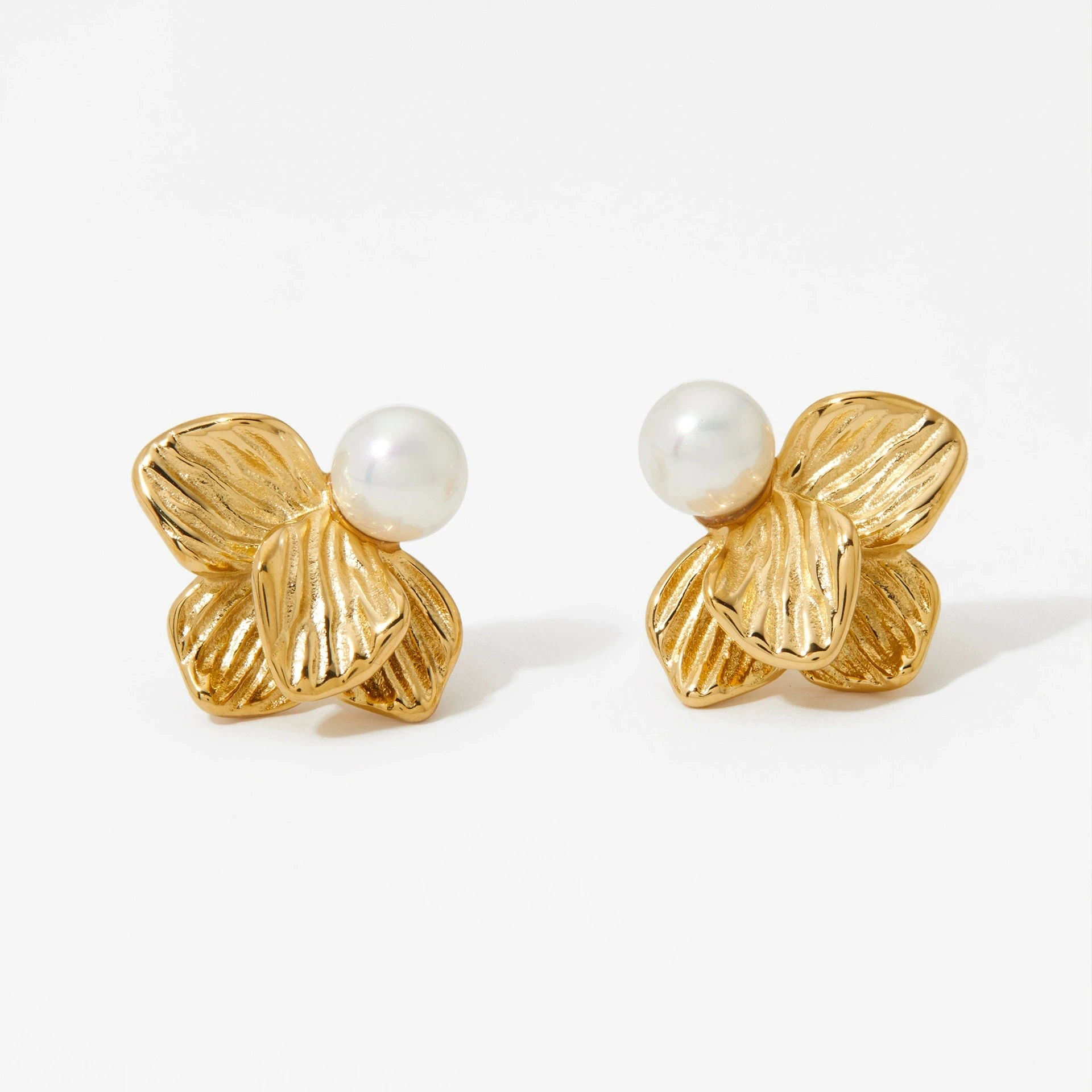 5 Pairs, New Arrivals Stainless Steel Simulated Pearls Flower Stud Earrings Prevent Allergy Korean Attractive Women Quality Jewe