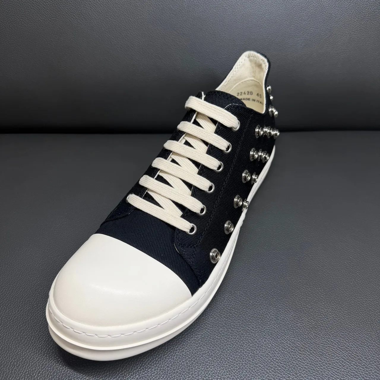 Unisex Vintage Black Canvas Casual Shoes 26ss Low Top Shoe Rivet Lace-Up Ankle Boots Sneakers for Men And Women