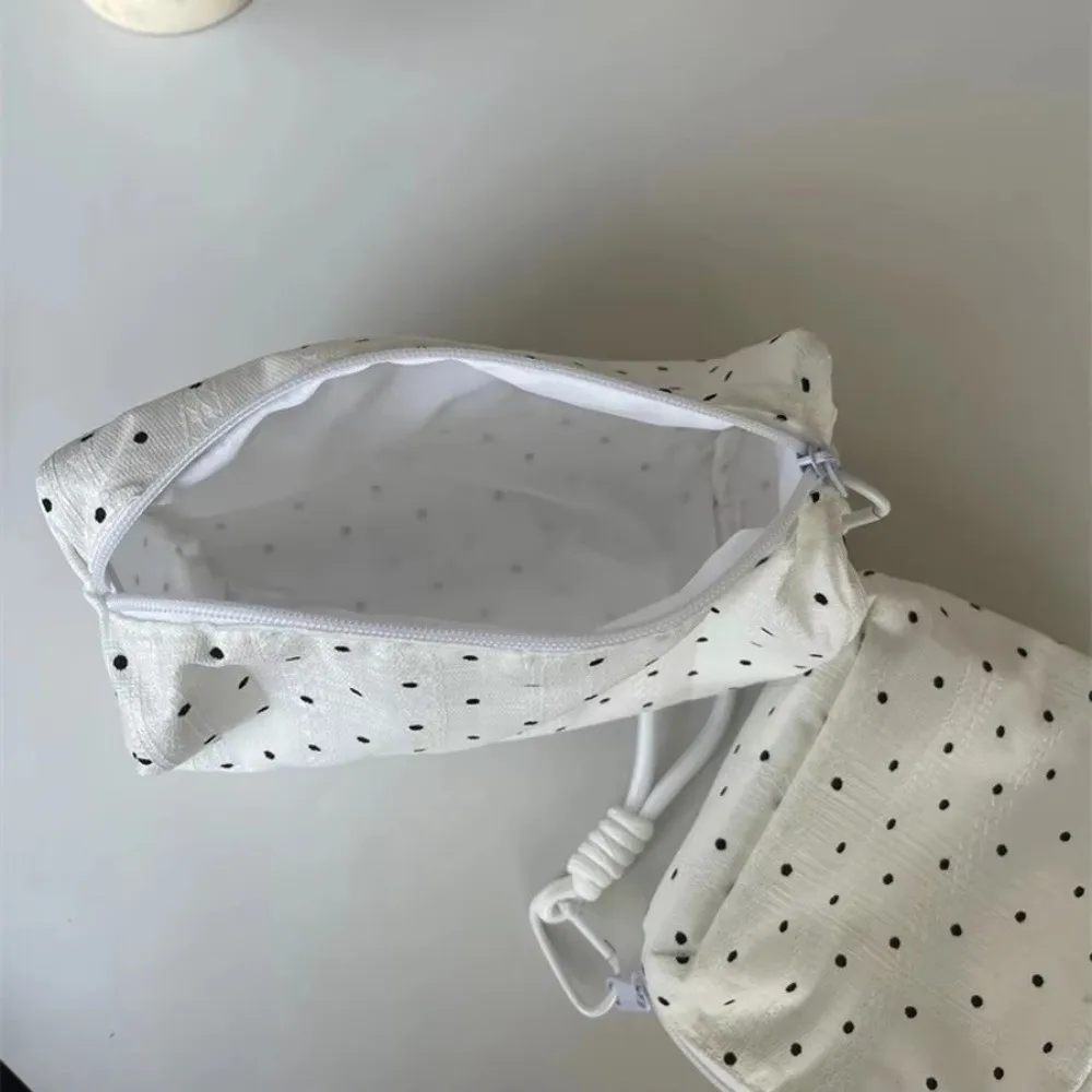 Portable Quilting Black Dot Makeup Bag Sweet Style Large Capacity Toiletry Bag Zipper Storage Pouch Cosmetic Organizer Pouch - view 4