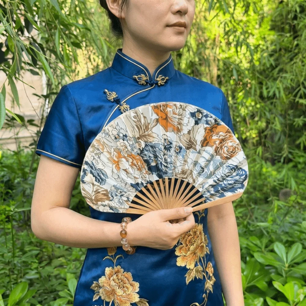 Retro Japanese Shell Folding Fan Shell Shape Wooden Handle Handheld Fan Delicate Flower Pattern Hand Cranked Fan Gift Giving