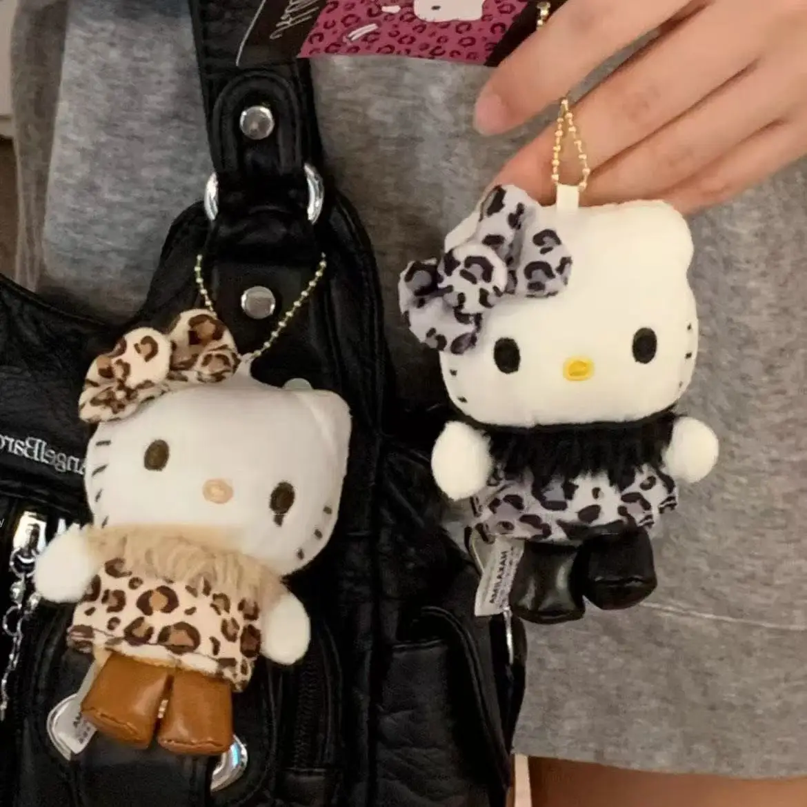 Porte-clés en peluche Hello Kitty, décoration de sac à dos exquise, imprimé léopard mignon, décoration suspendue, cadeau de noël