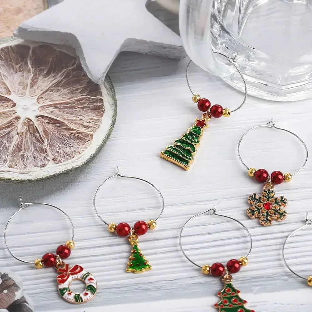 10p Christmas Wine Glass Identification Ring - Festive stemware decoration for holiday parties and celebrations, for wine lovers