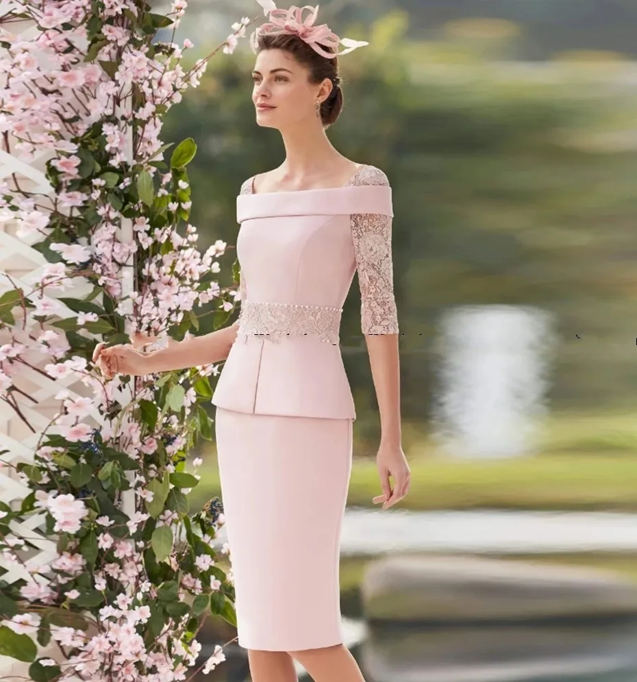 

Elegant Pink Lace Short Mother Of Bride Dresses Boat Neck Knee Length Wedding Banquet Mom Formal Party Gowns