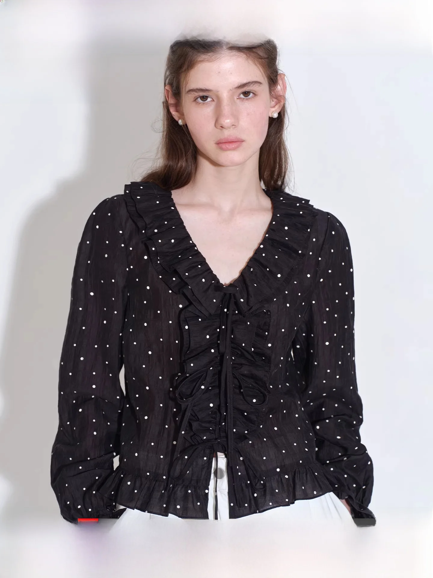 

Fano Romantic Polka Dot Print V-Ne irt Women's Sle Lantern Sve Long Sve Spring Season Faionable Slim Fit Blouse