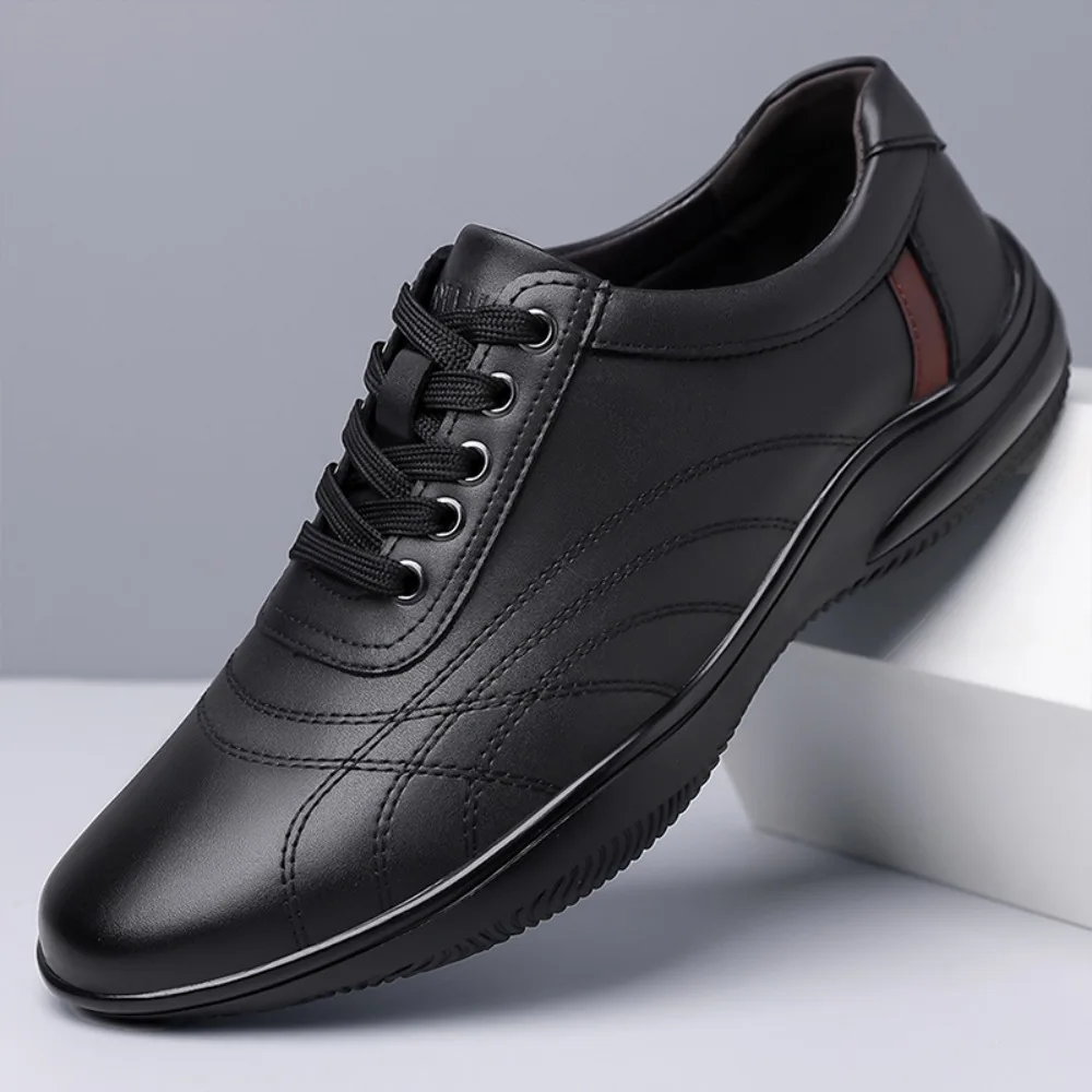 2026New Mens Casual Leather Walking Shoes Retro Non-Slip Wear-Resistant Workwear Shoes Hollow Out Casual Soft Sole Leather Shoes