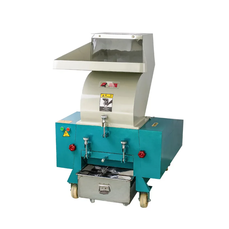 Powerful plastic crusher