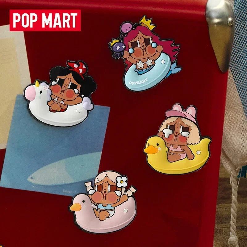 

POPMART CRYBABY Режим отпуска на серии Магнит на холодильник Слепая коробка Угадай Сумка Тайная коробка Игрушки Кукла Симпатичная аниме-фигурка Настольный компьютер