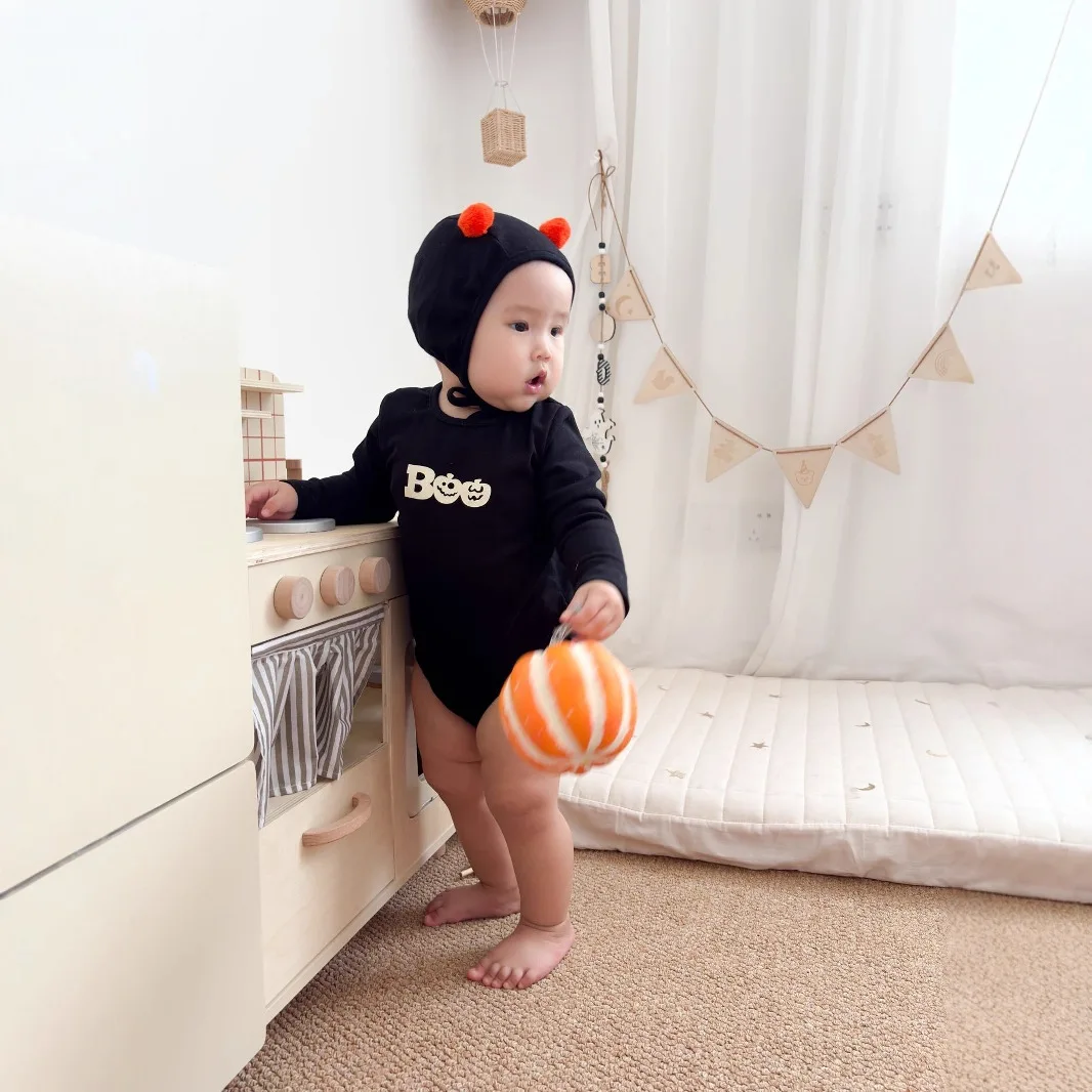 MINISO Baby Boy Girl Autunno Tutina a tema Halloween Pagliaccetto a forma di piccolo fantasma Versione coreana Baby Fart Suit Body 0-1 anni