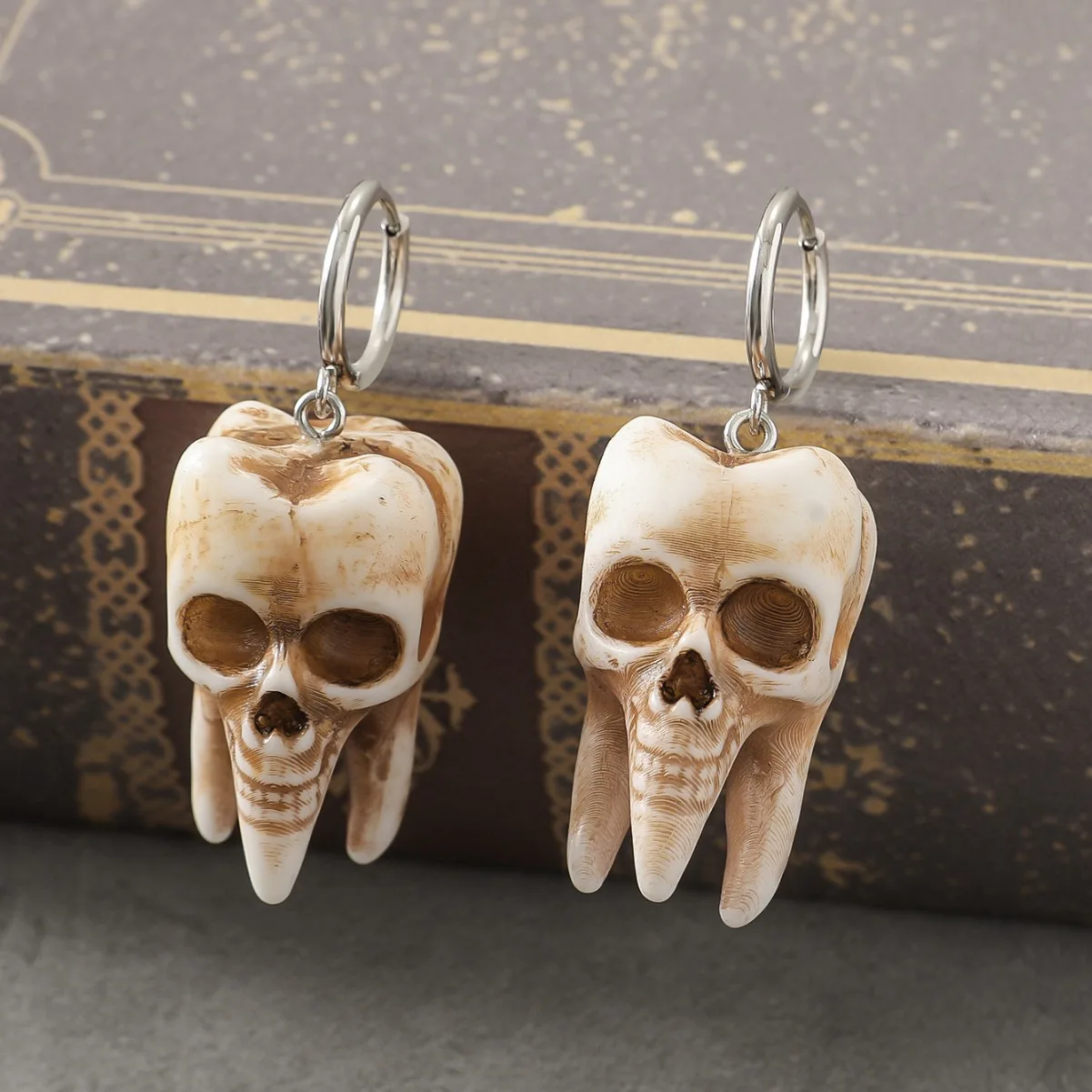

Gothic Skeleton Tooth Dangle Earrings For Women Halloween Punk Style Horror Skull Resin Earring All Saints' Day Charm Jewelry
