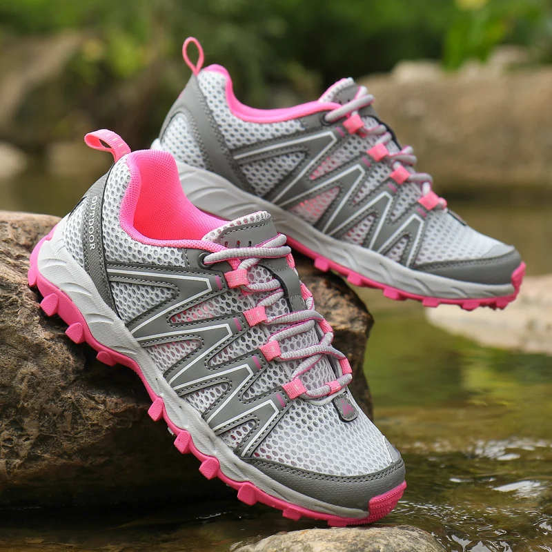 العلامة التجارية النساء أحذية رياضية شبكة المرأة حذاء للسير مسافات طويلة خففت تنفس الرحلات الرياضة تسلق الأحذية في الهواء الطلق النساء السياحة حذاء رياضة