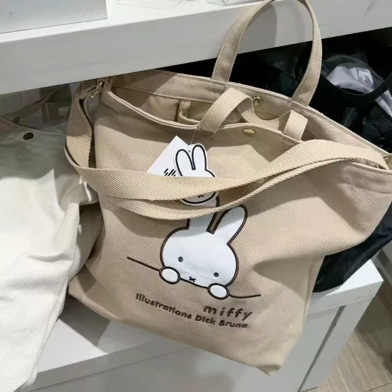 Bolso de Mano con Bordado de M - Luxury Bags In Japan reseña y precio