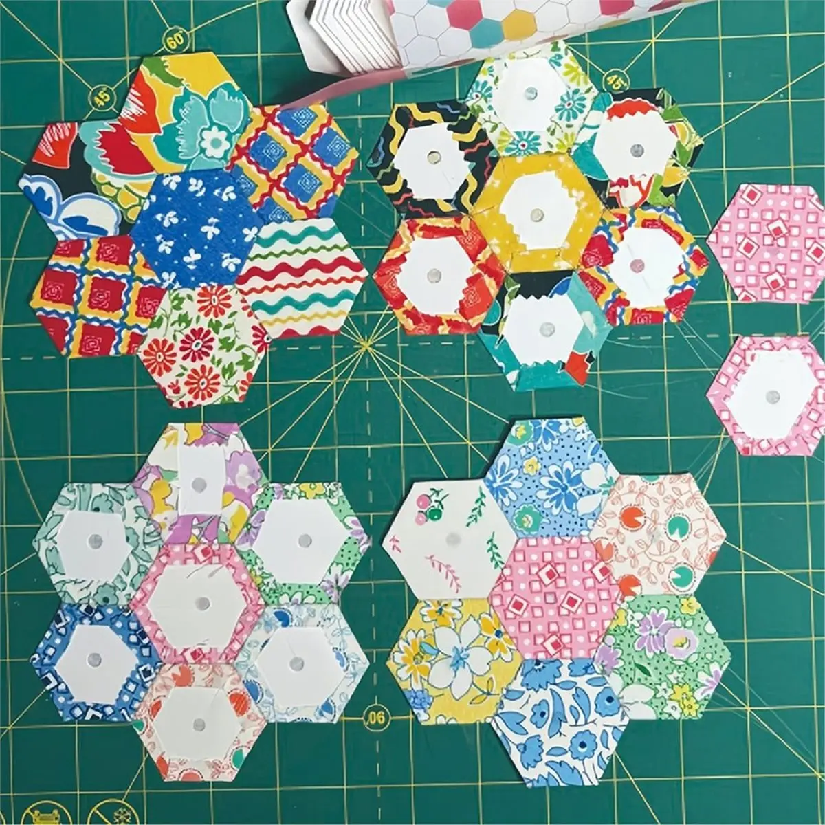 200pcs 2 Inch Hexagon Quilting Papers for DIY Patchwork Sewing and Crafting Tools