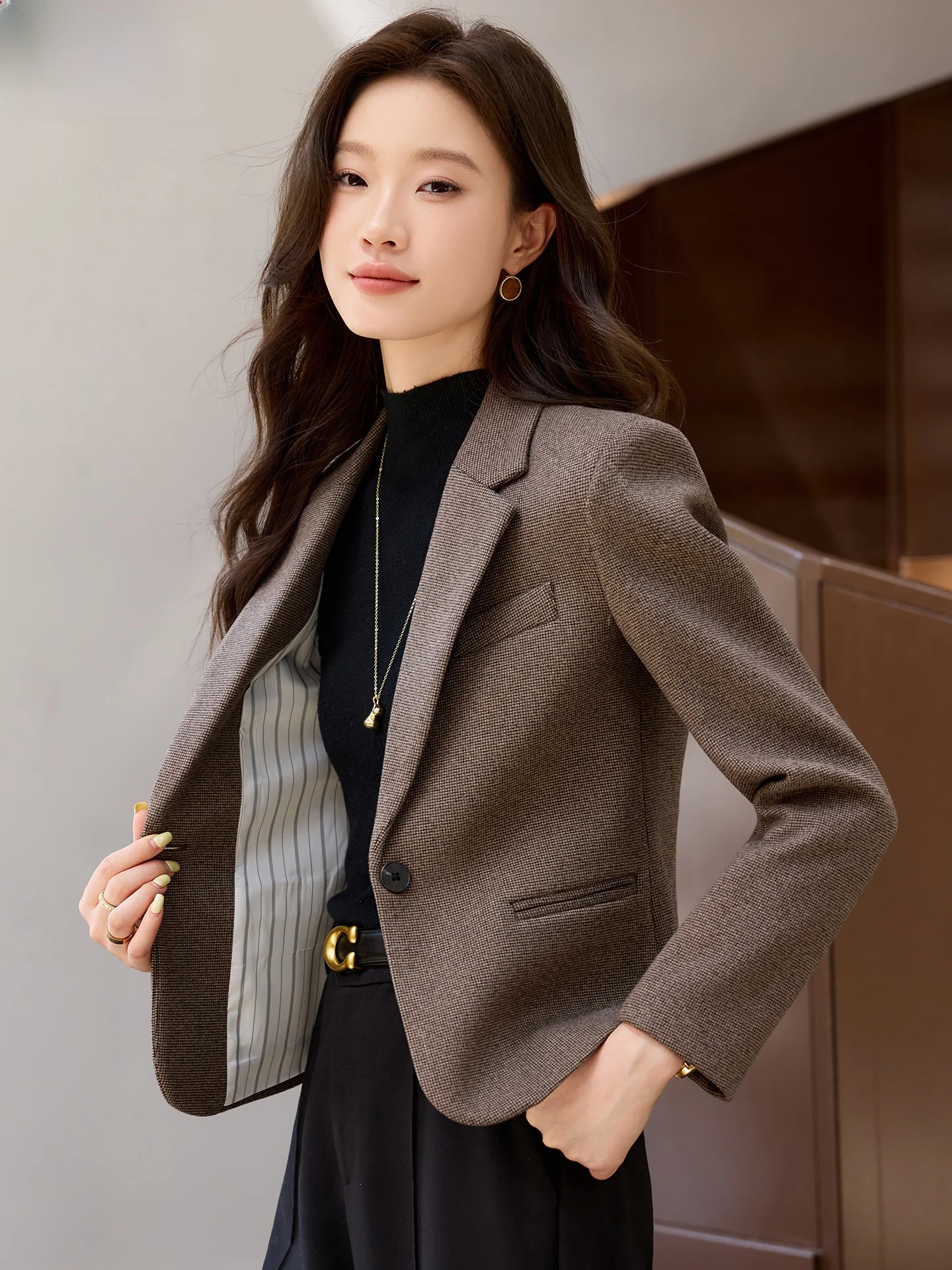 

Caramel Short Woolen Suit Jacket Women's Casual Style Autumn Winter New Arrival Slim Fit Button Pocket Polyester Fiber Coat