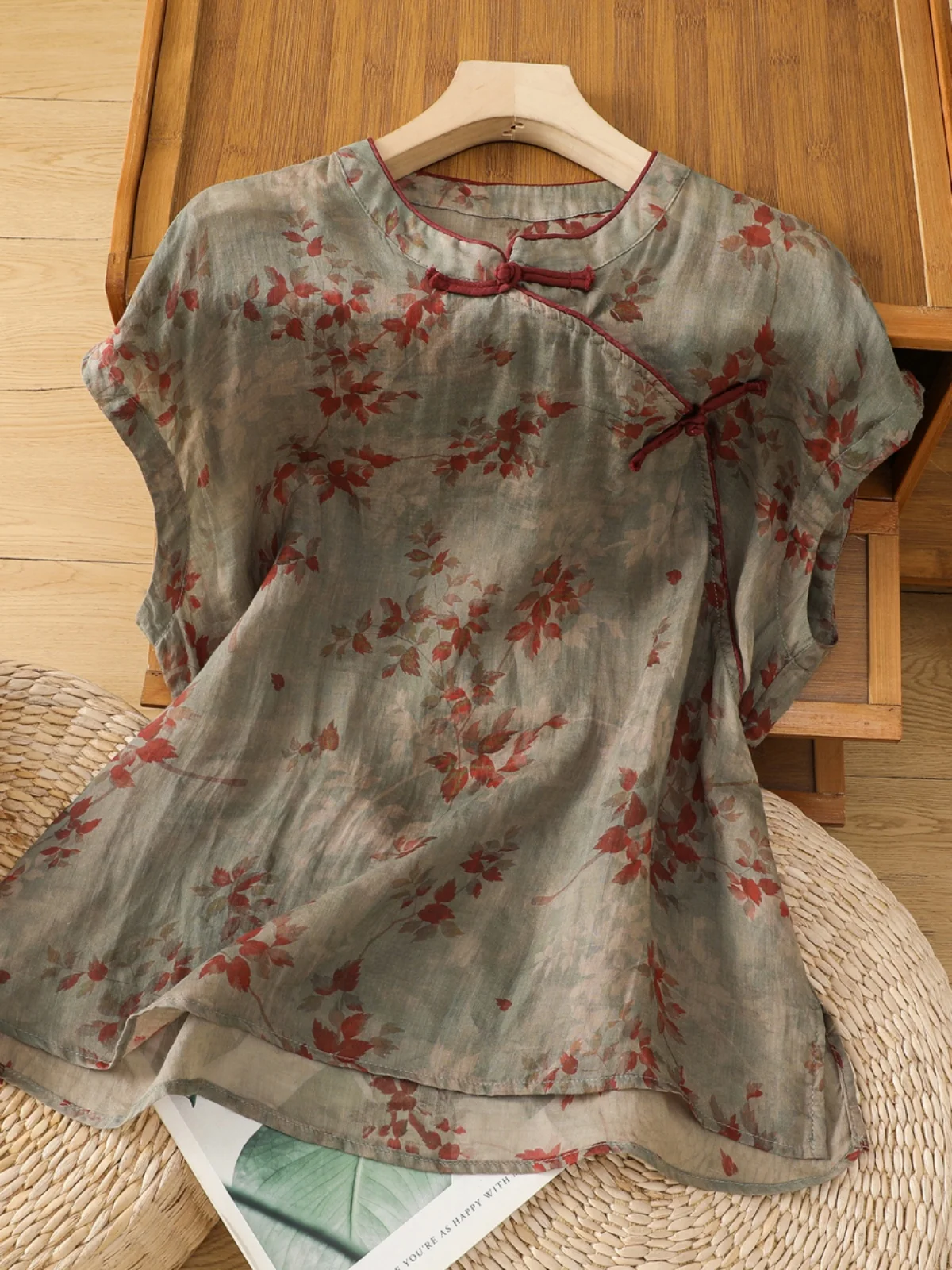 

Новый китайский женский хлопок и лен, летняя элегантная льняная льняная одежда с национальным ретро-принтом, улучшенная верхняя часть на пуговицах