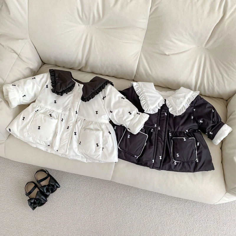 Winter new baby clothing, 0-3 year old female baby with thick velvet and butterfly printed cotton collar jacket